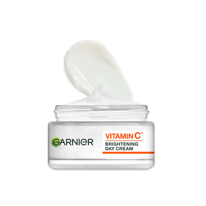 Garnier Vitamin C Serum for Face, Brightening Serum with 4% [Vitamin C + Niacinamide + Salicylic Acid], Dark Spot Reducer & Evens Skin Tone, Suitable for Sensitive Skin, 30ml